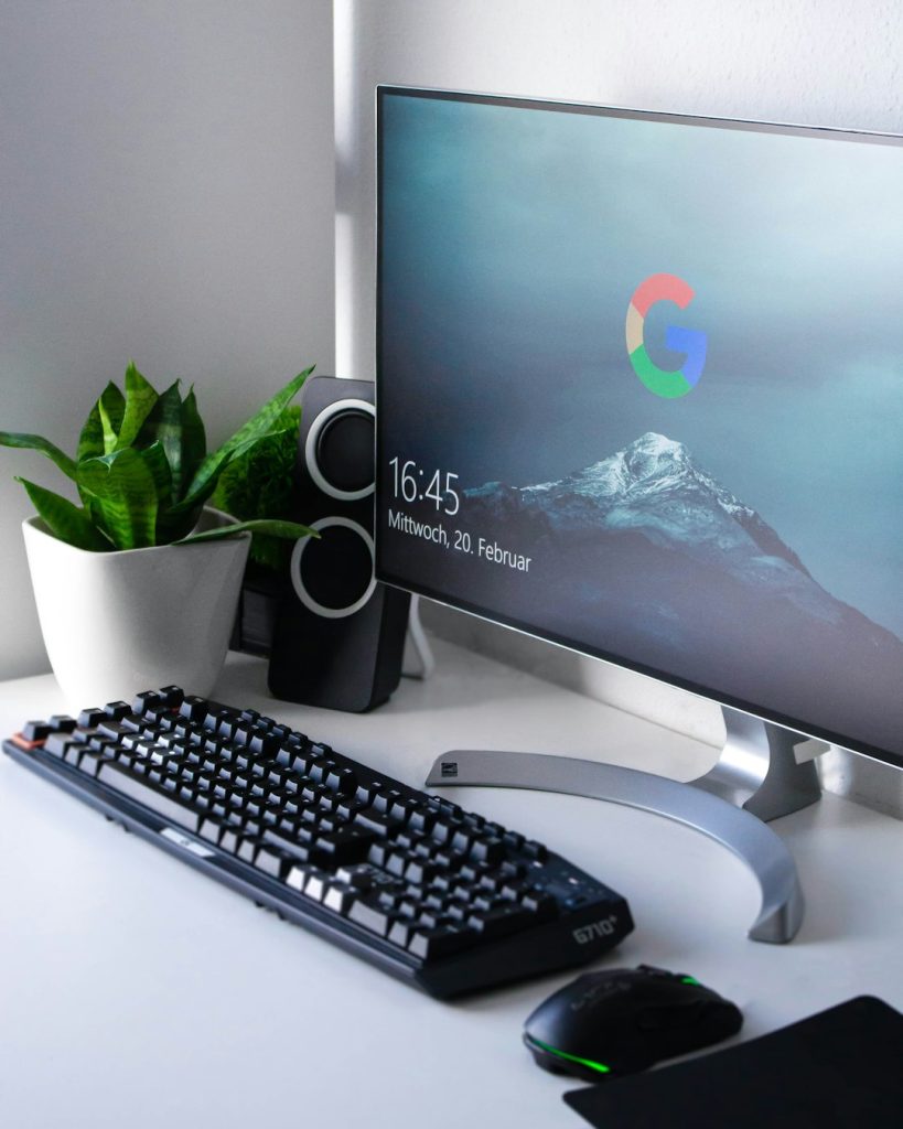 black-logitech-g710-wireless-keyboard-and-wireless-mouse-near-gray-flat-screen-computer-monitor-on-table-wzvqp-nrihg I also build apps :) Check out https://getpyro.app